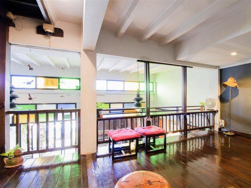 Oyo 391 Pat'S Klangviang Guesthouse Csiangmaj Kültér fotó