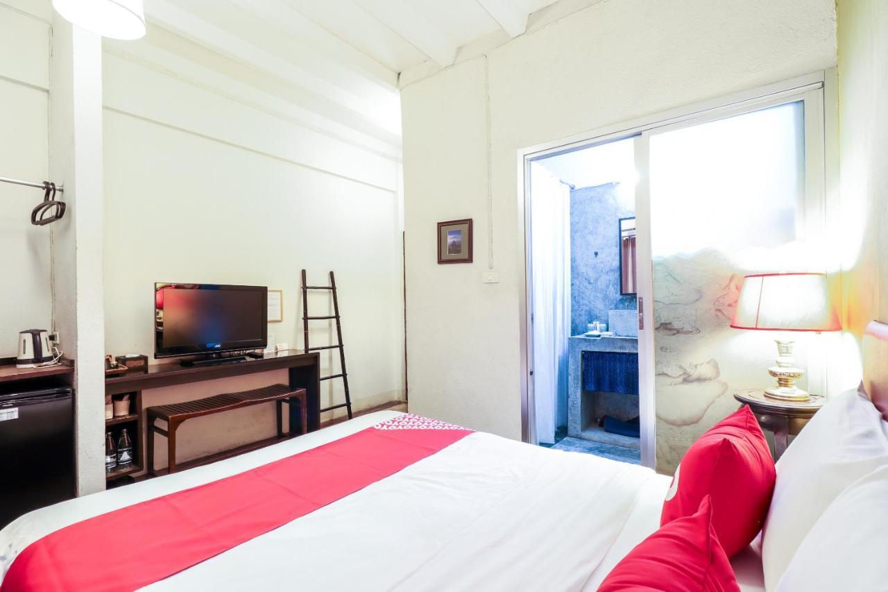Oyo 391 Pat'S Klangviang Guesthouse Csiangmaj Kültér fotó