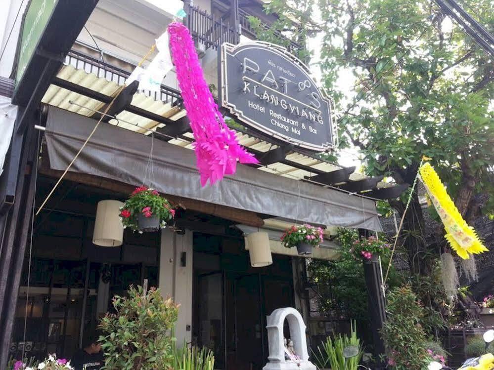 Oyo 391 Pat'S Klangviang Guesthouse Csiangmaj Kültér fotó